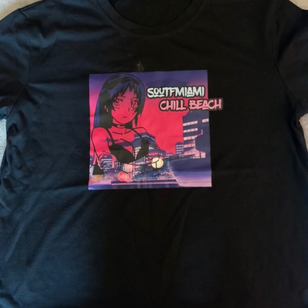 Graphic tee